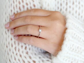 Anillo de compromiso Touch en 9K oro blanco con diamante 0,13ct G/SI