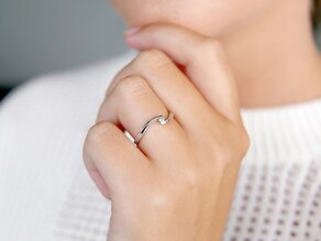 Anillo de compromiso Twist Petite en 14K oro blanco con diamante 0,04ct G/SI