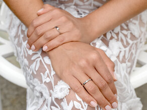 Anillo de compromiso Twist Petite en 14K oro blanco con diamante 0,04ct G/SI