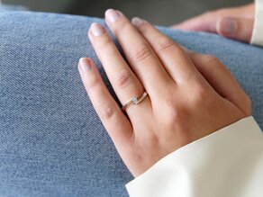 Anillo de compromiso Twist Petite en 14K oro blanco con diamante 0,09ct G/SI