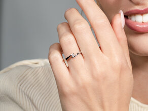 Anillo de compromiso Twist en plata 925/- con diamante 0,05ct H/SI