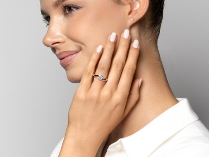 Anillo de compromiso Twist en platino 950/- con diamante 0,50ct G/SI