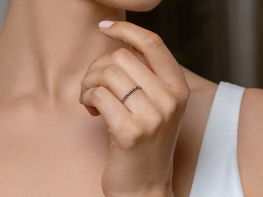 Anillo de compromiso Beads